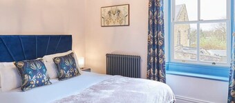 Host Stay Oliver s Den