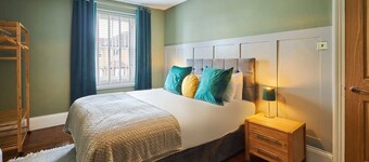 Host Stay Oliver s Den