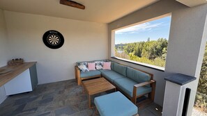 Smart TV - La Villa Pangea, Havre de Paix Avec vue sur la Rivière et la Nature (Gignac)