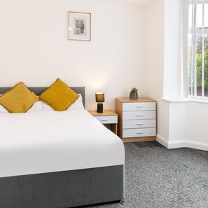 House | 6 bedrooms - Host Stay Broadway (Oldham)