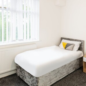 House | 6 bedrooms - Host Stay Broadway (Oldham)