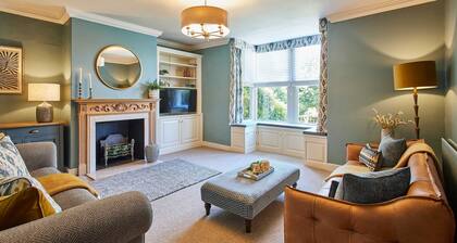 Host Stay May Cottage