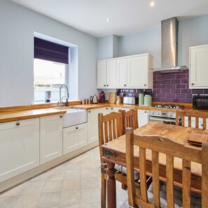 House | 2 bedrooms - Host Stay Wild Springs (Wetherby)