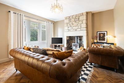 Host Stay Bankfoot Cottage