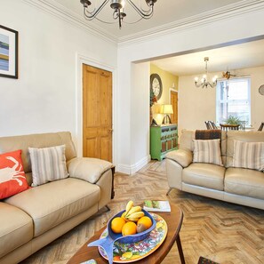 4 bedrooms - Host Stay Sunstar (Whitby)