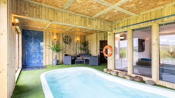 House | 10 bedrooms, iron/ironing board
