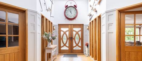 10 chambres, fer et planche à repasser