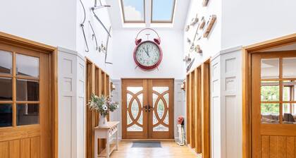 Host Stay Crackin View