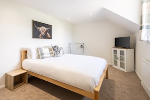 House | 4 bedrooms, iron/ironing board