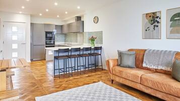 House | 4 bedrooms, Internet