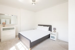 House | 2 bedrooms, iron/ironing board