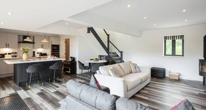 Host Stay The Stable