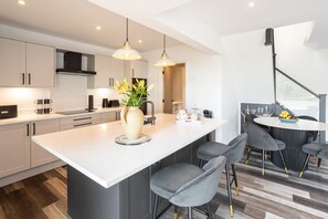 House | 2 bedrooms - Host Stay The Stable (Ashbourne)