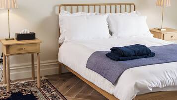 5 dormitorios, tabla de planchar con plancha, wifi y ropa de cama