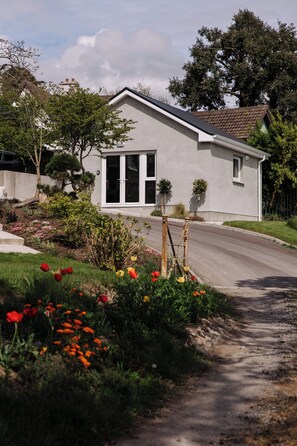 Exterior - Bridgerton-esque Period Waterside Home on Ireland's South Coast (Carrigaline)