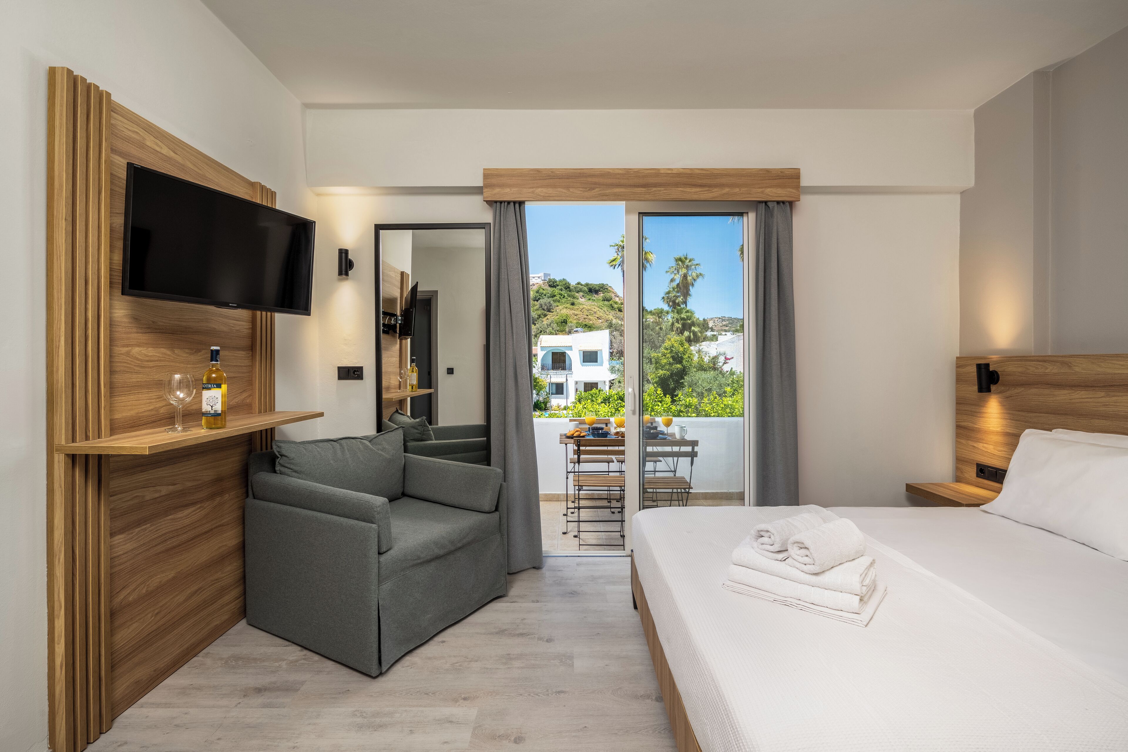 1 غرفة نوم وخزنة داخل الغرفة ومكواة/لوح كي وواي فاي مجانًا