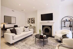 Apartment (4 Bedrooms) | Exterior - The Camden Park Place - Lovely 4bdr Flat With Garden (London)