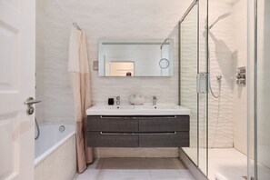 Lägenhet (4 Bedrooms) | Exteriör
