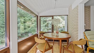 تناول الطعام