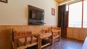 Superior Room, Balcony, Lake View | Wi-fi percuma