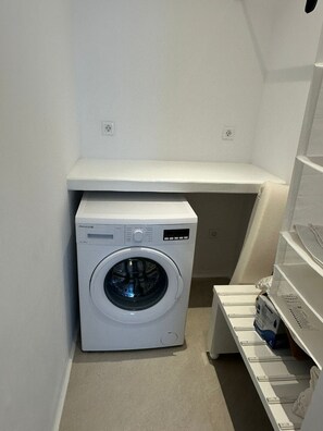 1 dormitorio, tabla de planchar con plancha, wifi gratis