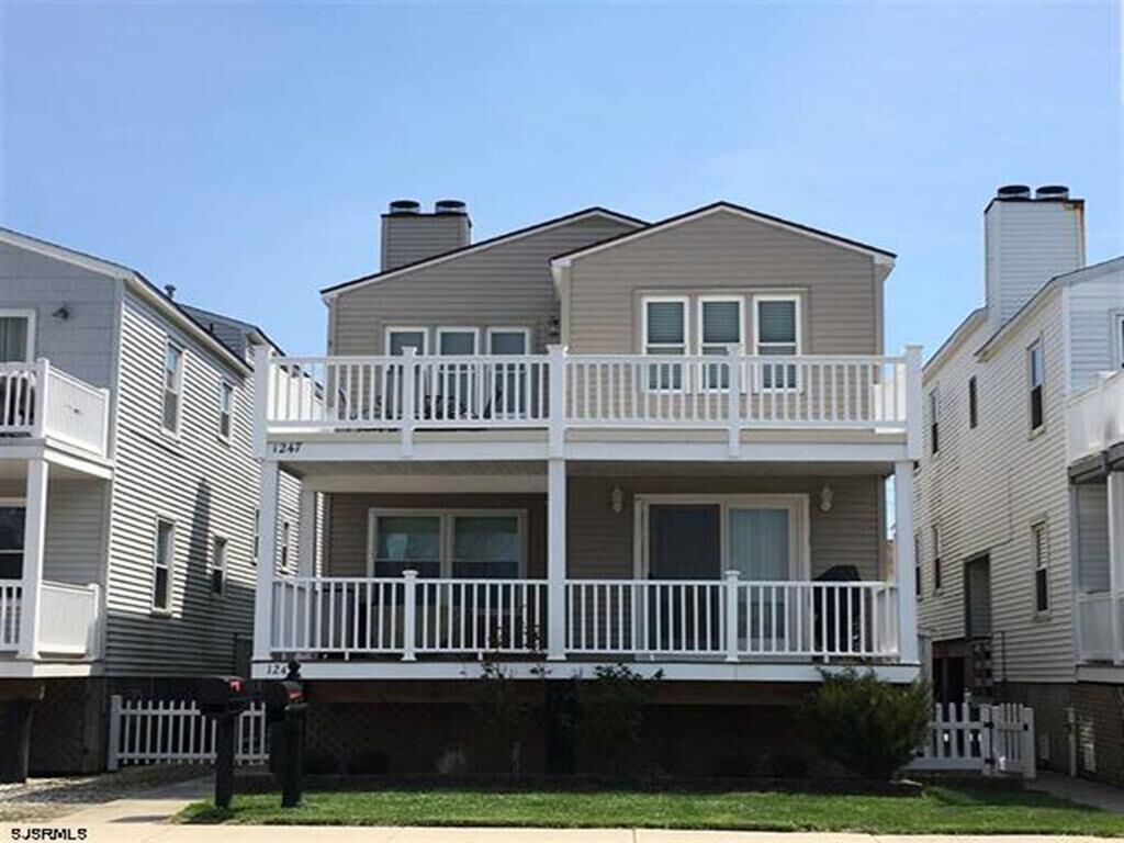 3 Bedroom, 2 Bath Condo on second floor