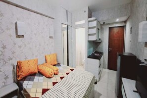 Deluxe Double Room | Free WiFi, bed sheets