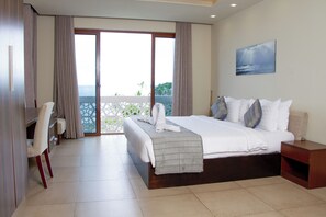 Premium bedding, memory foam beds, in-room safe, individually furnished - The Royal Shaza Suites (Mombasa)