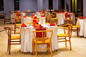 Tägliches inbegriffenes nach Wunsch zubereitetes Frühstück