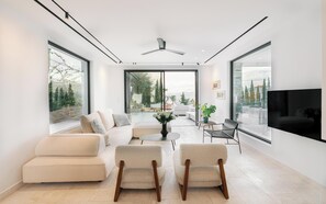 Villa, 4 Bedrooms, Private Grand Pool, Sea View | 客廳