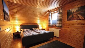 House, 2 Bedrooms, Patio - The House to Stay for Holidays (Oberharz am Brocken)