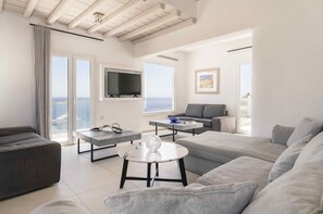 TV - Villa Serenity Psarou Mykonianvilla Group (mykonos)