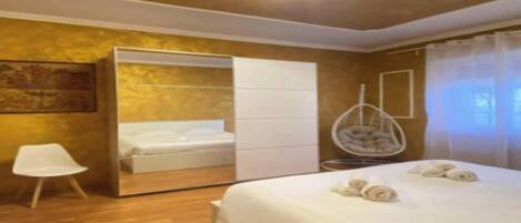 3 chambres, bureau, fer et planche à repasser, Wi-Fi gratuit