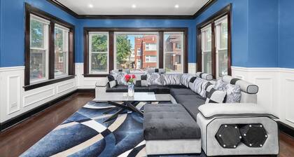 Gorgeous 5 Bedroom Gem Sleeps 18 with Pool, Ping Pong, Pac Man, Tons of Games!