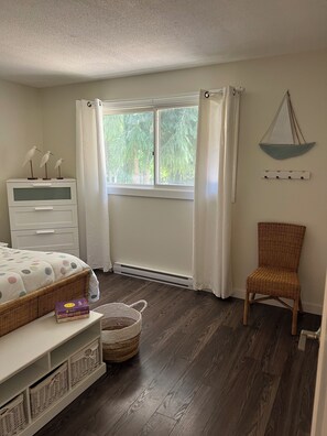 3 bedrooms, iron/ironing board, free WiFi