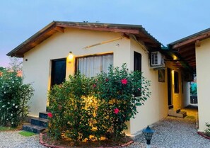 Premium Cottage, Garden View | Premium bedding, memory foam beds, desk, free WiFi - The Jungle Hideout Jim Corbett (Ramnagar)