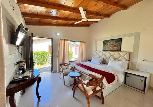 Premium Cottage, Garden View | Premium bedding, memory foam beds, desk, free WiFi - The Jungle Hideout Jim Corbett (Ramnagar)