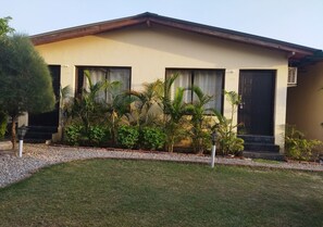 Deluxe Cottage, Garden View | Premium bedding, memory foam beds, desk, free WiFi - The Jungle Hideout Jim Corbett (Ramnagar)