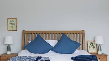 4 chambres, fer et planche à repasser, Wi-Fi, literie fournie
