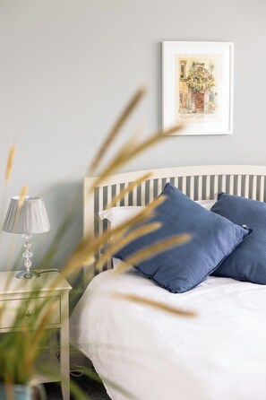 4 slaapkamers, een strijkplank/strijkijzer, wifi, beddengoed