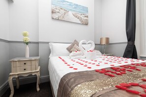 Classic Double Room, Ensuite, Partial Sea View | Free WiFi, bed sheets - The Manor Hotel (Llandudno)