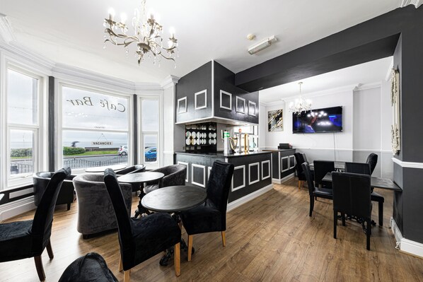 Restaurant - The Manor Hotel (Llandudno)