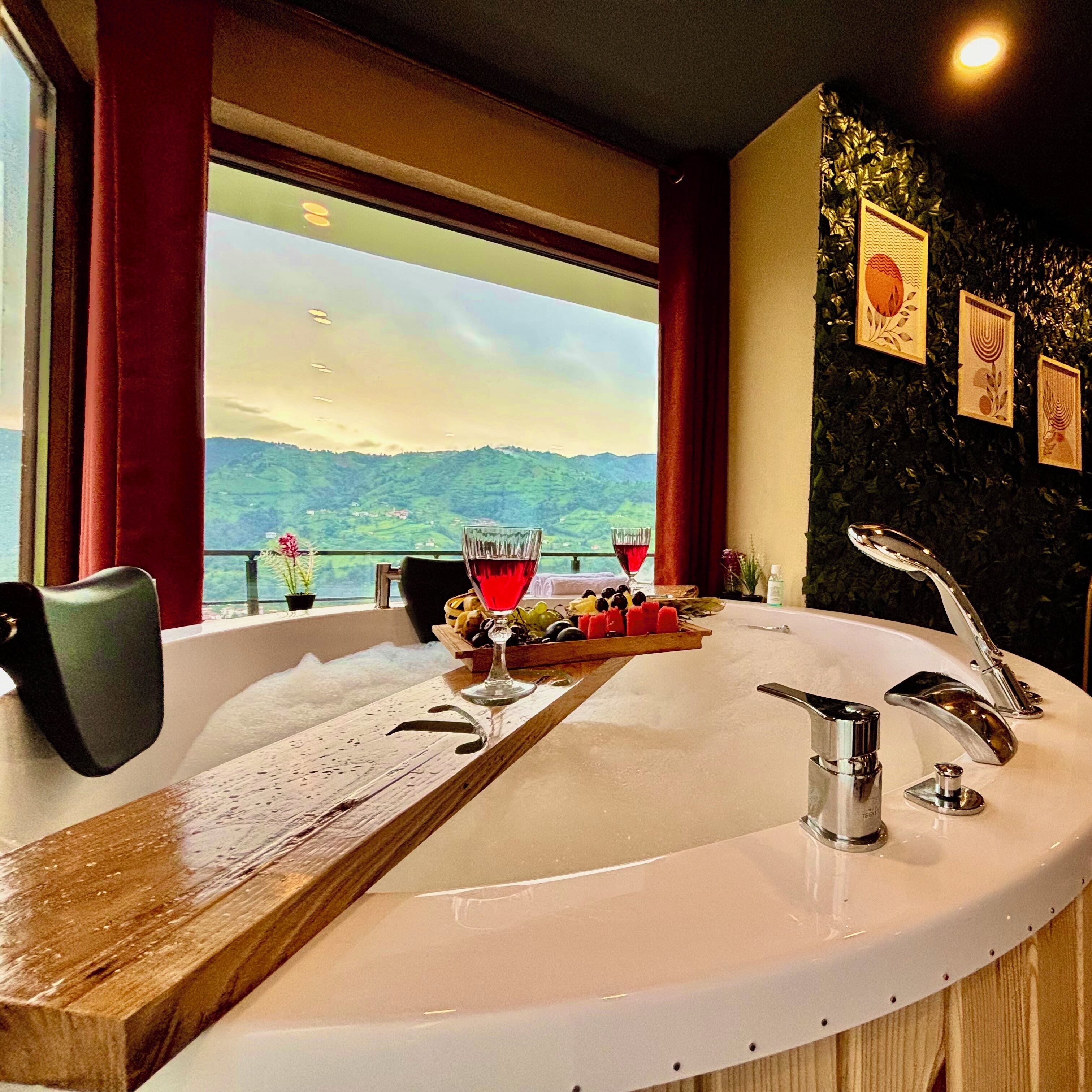 Business Suite, Mountain View | 1 bedroom, Egyptian cotton sheets, premium bedding, memory foam beds