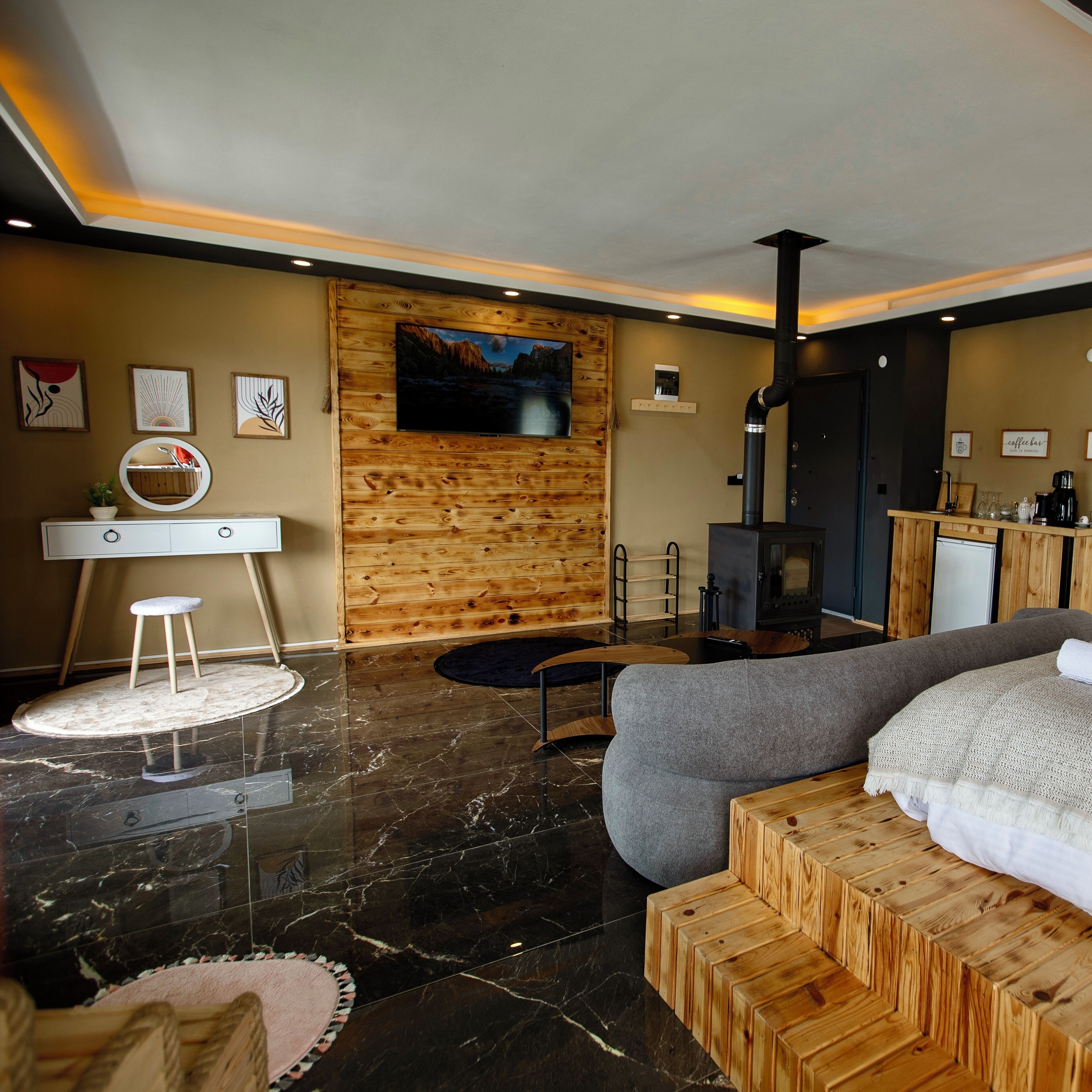 商务套房, 山景 | 1 多间卧室、埃及棉床单、高档床上用品、记忆海绵床垫