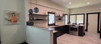 Cozy 2-bedroom Mid Century Modern house in Great Falls