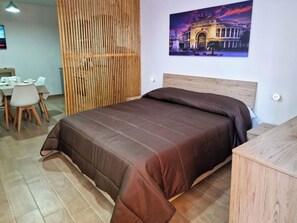 1 Schlafzimmer, Bügeleisen/Bügelbrett, WLAN, Bettwäsche