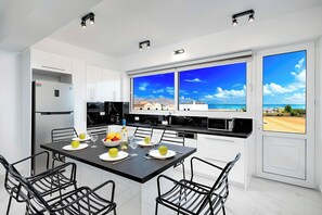 Fridge, microwave, oven, stovetop - Luminosa Luxury Villa Private Pool (Apokoronas)