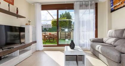 Golf San Jordi (Vinaros) Apartment 81m2 2 bedrooms, 2 bathrooms and living room 2 gardens.