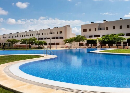 Golf San Jordi (Vinaros) Apartment 81m2 2 bedrooms, 2 bathrooms and living room 2 gardens.