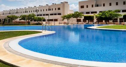 Golf San Jordi (Vinaros) Apartment 81m2 2 bedrooms, 2 bathrooms and living room 2 gardens.